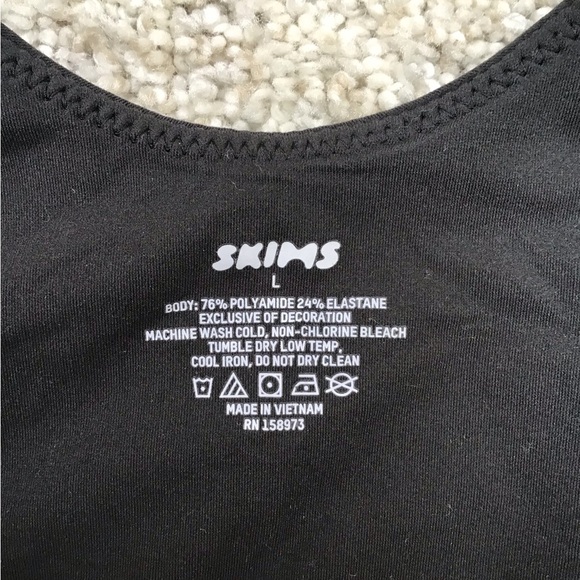 SKIMS Square Neck Bodysuit | Onyx - Picture 9 of 16